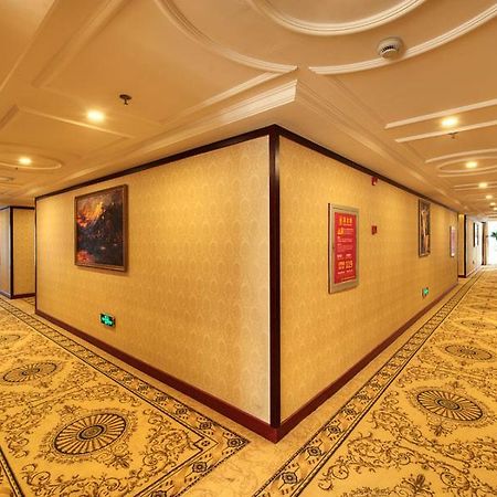 Vienna Hotel Shanghai Happy Valley Songjiang Bagian luar foto