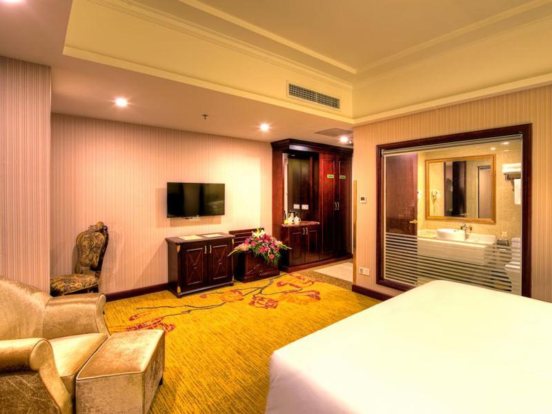 Vienna Hotel Shanghai Happy Valley Songjiang Bagian luar foto
